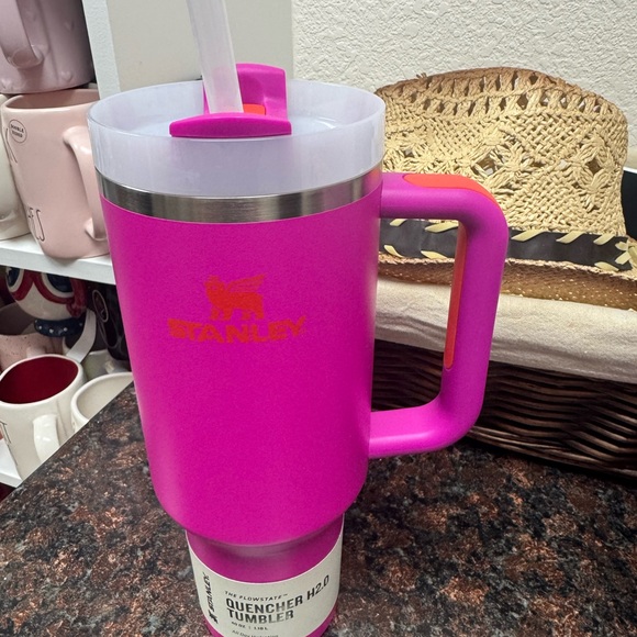 Stanley Other - Stanley vivid violet H2.0 Tumbler